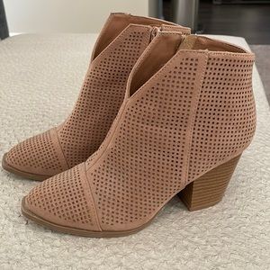 Qupid Ankle Booties